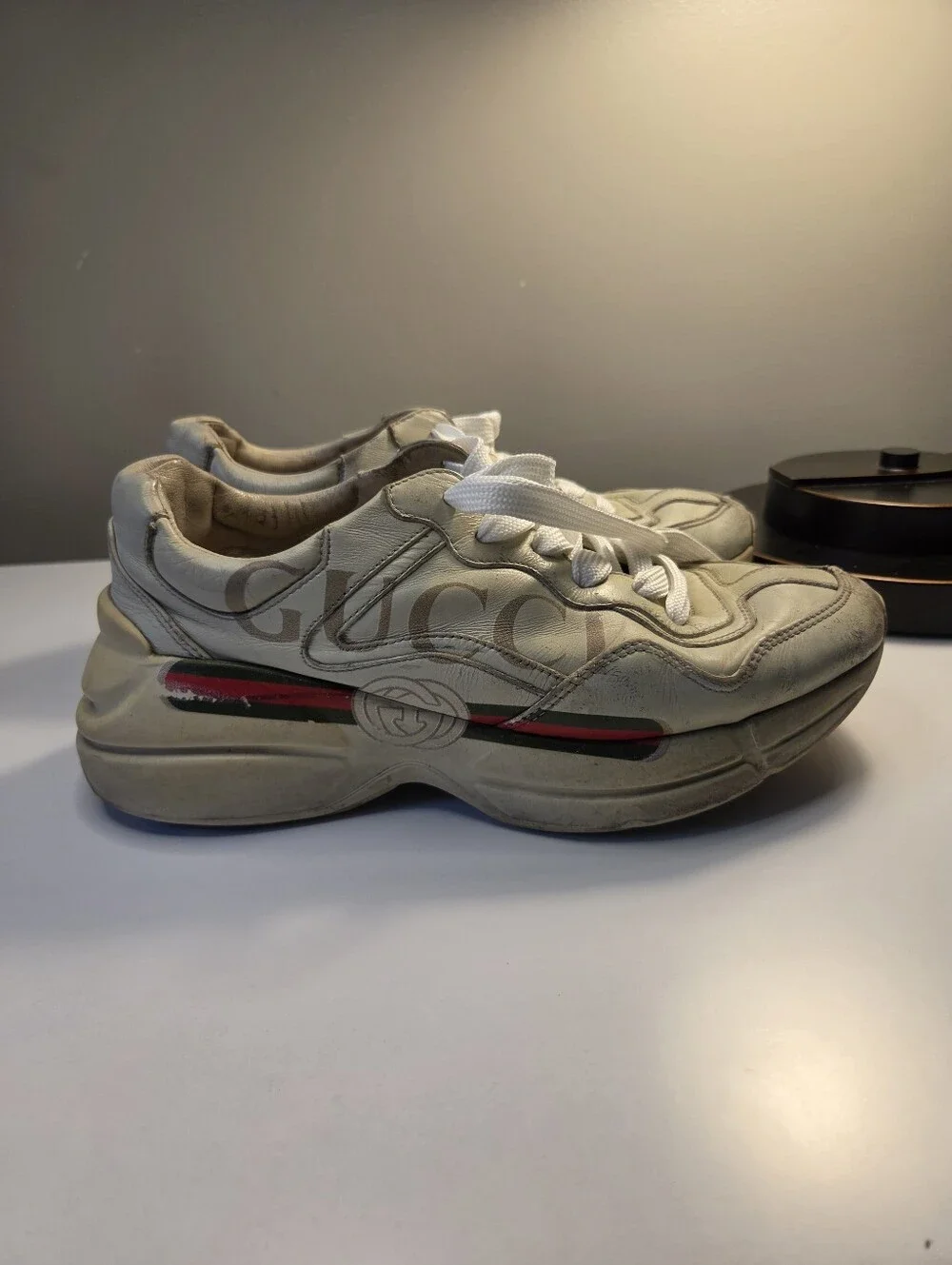 Gucci Rhyton Off-White Leather Men's Chunky Sneakers with Red & Green Stripe 5.5